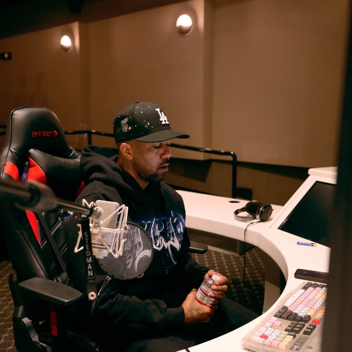 LA発ジュエルキャップブランド『Couture』×HIP HOPアーティスト「Problem」待望のコラボ発表！NFCタグでニューアルバム先行配信も実現